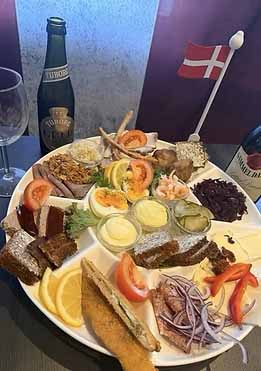 Tinas lille Danmark erbjuder catering i Tomelilla